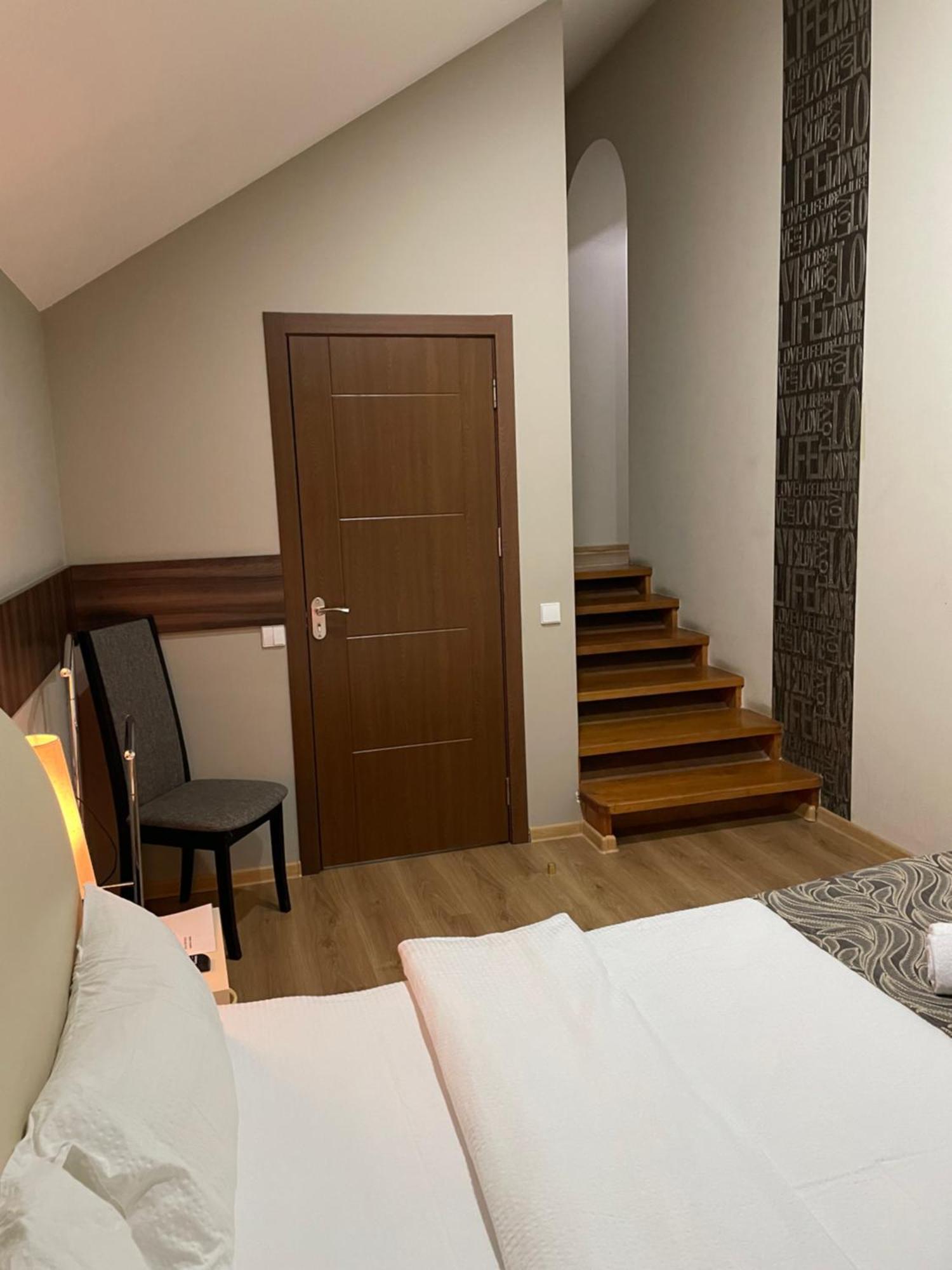 New Hotel Tbiliszi Kültér fotó