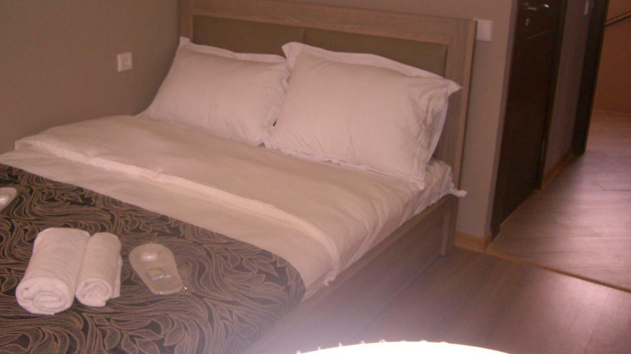 New Hotel Tbiliszi Kültér fotó